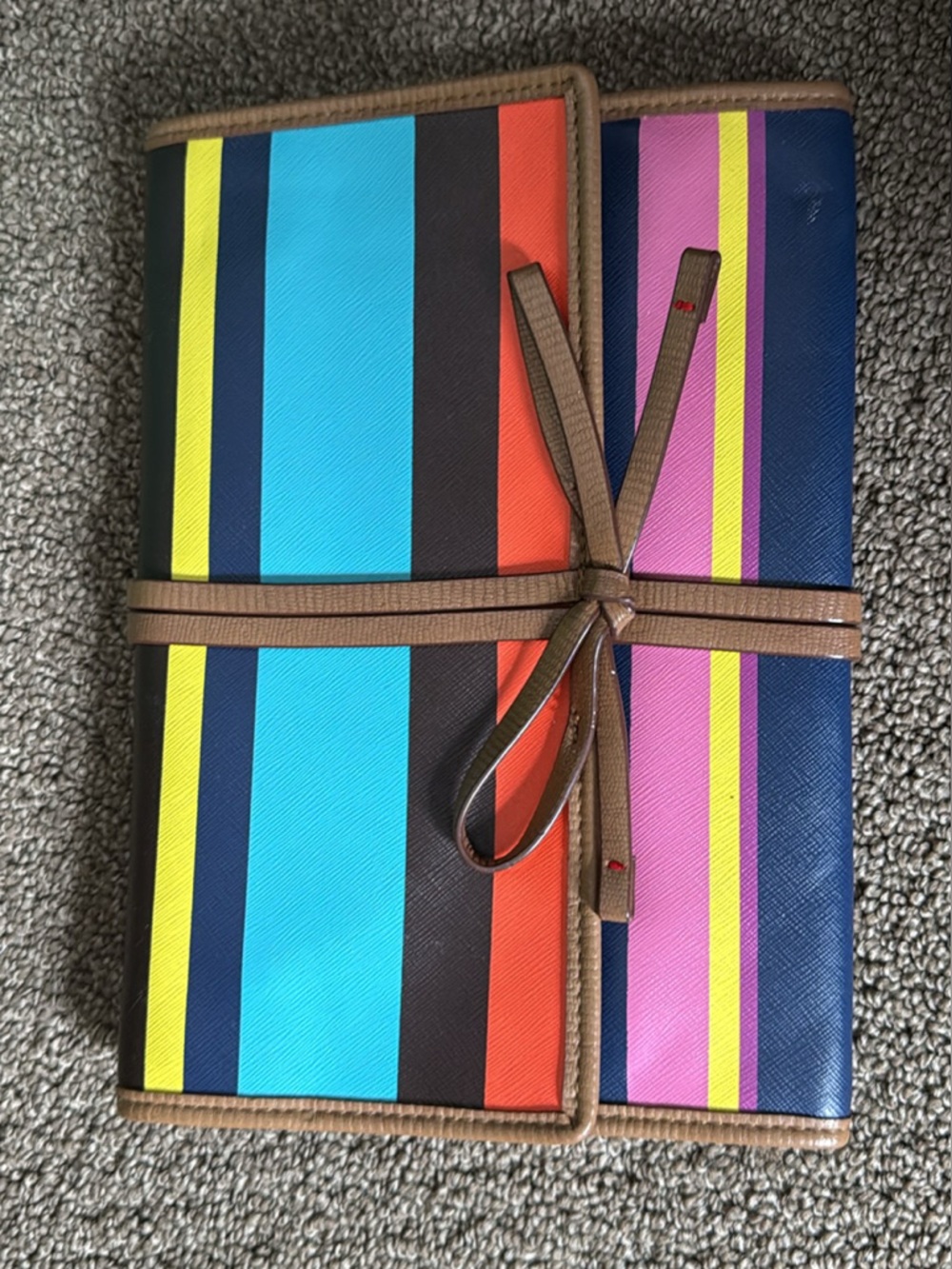 Stella & Dot Tan travel jewellery organizer.